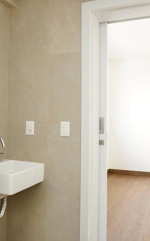 Apartamento à venda com 110m², 3 quartos e 3 vagas Apartamento à venda com 110m², 3 quartos e 3 vagasSuíte 1 - Banheiro