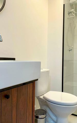 Studio para alugar com 28m², 1 quarto e sem vaga Studio para alugar com 28m², 1 quarto e sem vagaBanheiro