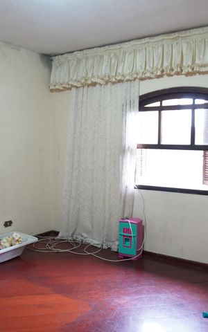 Casa de condomínio à venda com 250m², 5 quartos e 5 vagasQuarto 2