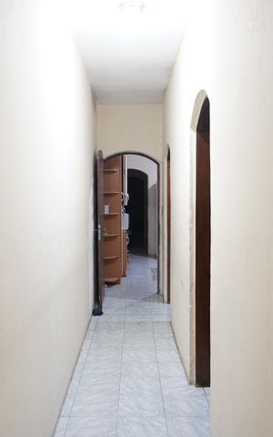 Casa de condomínio à venda com 250m², 5 quartos e 5 vagasCorredor
