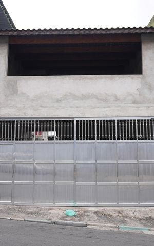 Casa de condomínio à venda com 250m², 5 quartos e 5 vagasFachada