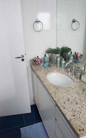 Apartamento para alugar com 200m², 4 quartos e 2 vagasBanheiro da Suíte 1