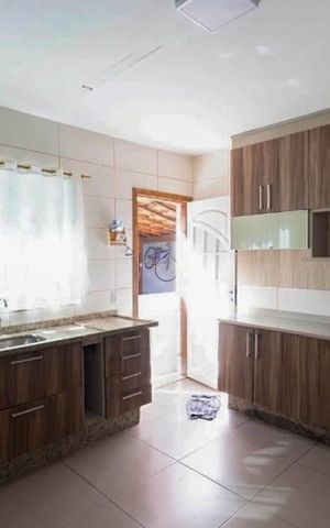 Casa para alugar com 110m², 2 quartos e 2 vagasCozinha - Armários