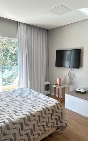 Casa à venda com 250m², 4 quartos e 2 vagas Casa à venda com 250m², 4 quartos e 2 vagasQuarto Suíte