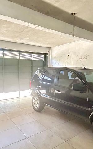 Casa à venda com 250m², 4 quartos e 2 vagas Casa à venda com 250m², 4 quartos e 2 vagasGaragem