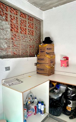 Casa à venda com 250m², 4 quartos e 2 vagas Casa à venda com 250m², 4 quartos e 2 vagasÁrea de Serviço