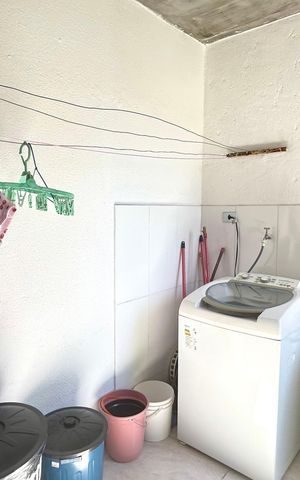 Casa à venda com 250m², 4 quartos e 2 vagas Casa à venda com 250m², 4 quartos e 2 vagasÁrea de Serviço