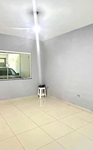 Casa à venda com 250m², 4 quartos e 2 vagas Casa à venda com 250m², 4 quartos e 2 vagasSala