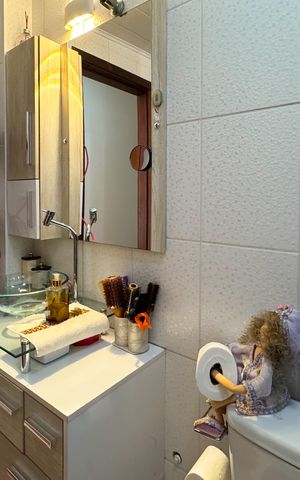 Apartamento à venda com 56m², 2 quartos e 1 vaga Apartamento à venda com 56m², 2 quartos e 1 vagaBanheiro Social