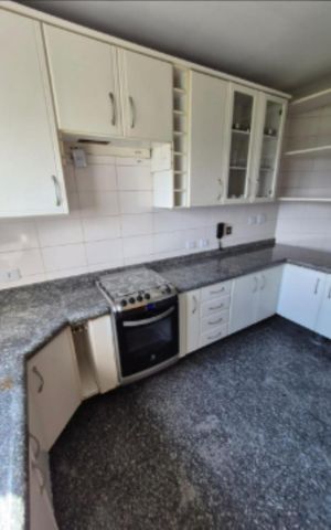 Apartamento à venda com 145m², 3 quartos e 2 vagas Apartamento à venda com 145m², 3 quartos e 2 vagasCozinha