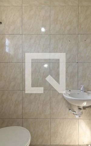 Casa para alugar com 35m², 1 quarto e sem vaga