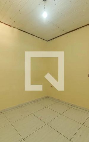 Casa para alugar com 35m², 1 quarto e sem vaga