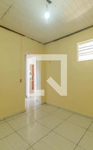 Casa para alugar com 35m², 1 quarto e sem vaga