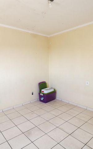 Casa à venda com 300m², 4 quartos e 2 vagas Casa à venda com 300m², 4 quartos e 2 vagasSala - Casa 2