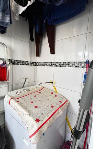 Apartamento à venda com 56m², 2 quartos e 1 vaga Apartamento à venda com 56m², 2 quartos e 1 vagaCozinha e Área de Serviço