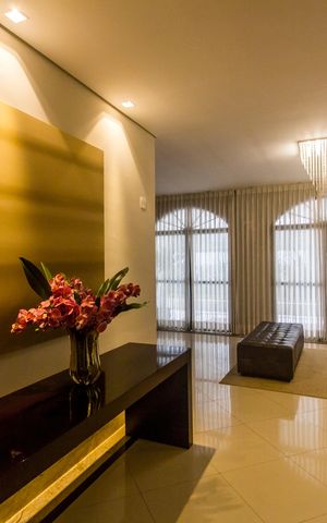Apartamento à venda com 165m², 3 quartos e 3 vagas Apartamento à venda com 165m², 3 quartos e 3 vagasHall de entrada
