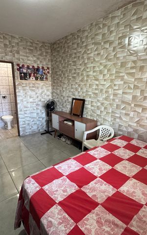 Casa à venda com 150m², 2 quartos e 2 vagas Casa à venda com 150m², 2 quartos e 2 vagasSuíte