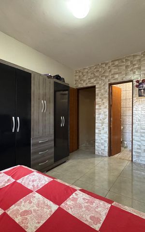Casa à venda com 150m², 2 quartos e 2 vagas Casa à venda com 150m², 2 quartos e 2 vagasSuíte