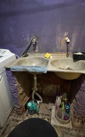 Casa à venda com 150m², 2 quartos e 2 vagas Casa à venda com 150m², 2 quartos e 2 vagasÁrea de Serviço
