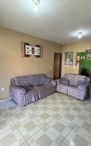 Casa à venda com 150m², 2 quartos e 2 vagas Casa à venda com 150m², 2 quartos e 2 vagasSala