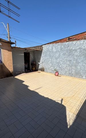 Casa à venda com 150m², 2 quartos e 2 vagas Casa à venda com 150m², 2 quartos e 2 vagasQuintal