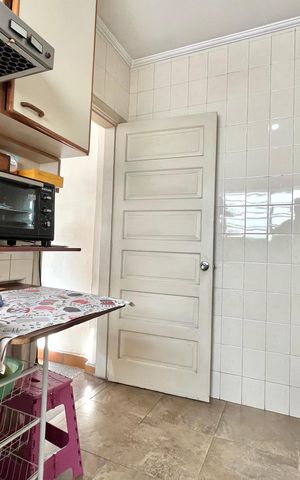 Casa à venda com 199m², 4 quartos e 2 vagas Casa à venda com 199m², 4 quartos e 2 vagasCozinha