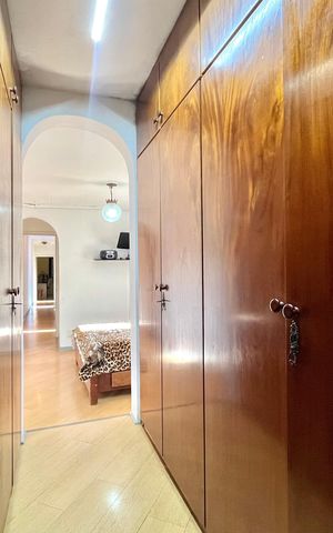 Casa à venda com 199m², 4 quartos e 2 vagas Casa à venda com 199m², 4 quartos e 2 vagasCloset da Suíte 1