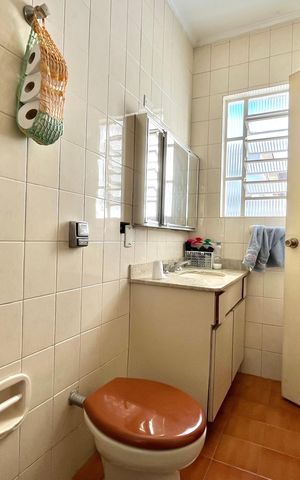 Casa à venda com 199m², 4 quartos e 2 vagas Casa à venda com 199m², 4 quartos e 2 vagasBanheiro da Suíte 2