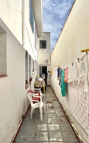 Casa à venda com 199m², 4 quartos e 2 vagas Casa à venda com 199m², 4 quartos e 2 vagasQuintal