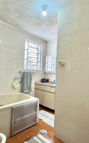 Casa à venda com 199m², 4 quartos e 2 vagas Casa à venda com 199m², 4 quartos e 2 vagasBanheiro da Suíte 1