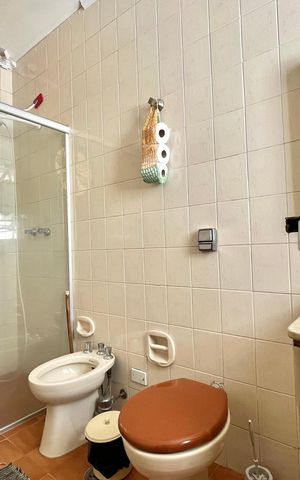 Casa à venda com 199m², 4 quartos e 2 vagas Casa à venda com 199m², 4 quartos e 2 vagasBanheiro da Suíte 2