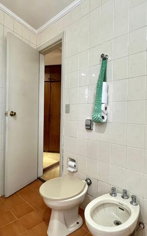 Casa à venda com 199m², 4 quartos e 2 vagas Casa à venda com 199m², 4 quartos e 2 vagasBanheiro da Suíte 1