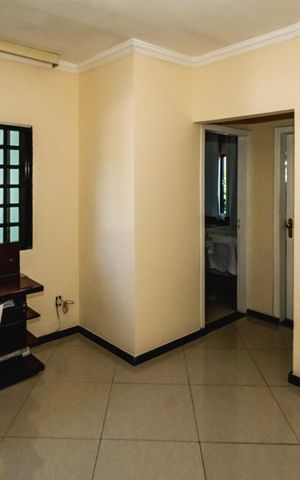 Casa para alugar com 250m², 3 quartos e 5 vagasSala de TV