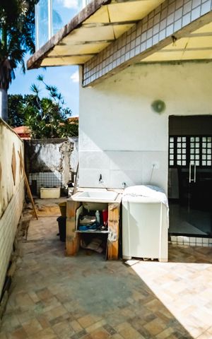 Casa para alugar com 250m², 3 quartos e 5 vagasÁrea de Serviço