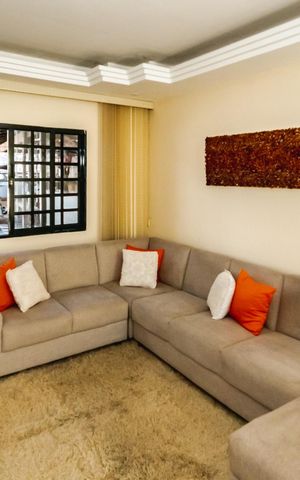 Casa para alugar com 250m², 3 quartos e 5 vagasSala