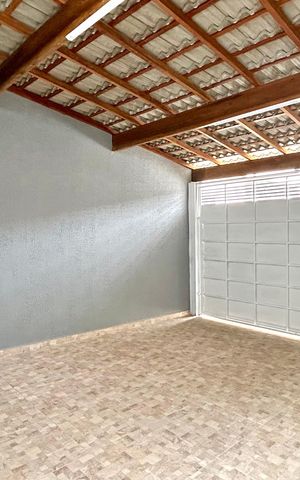 Casa à venda com 125m², 3 quartos e 2 vagas Casa à venda com 125m², 3 quartos e 2 vagasGaragem