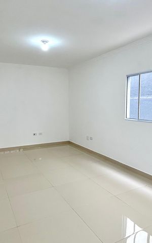 Casa à venda com 125m², 3 quartos e 2 vagas Casa à venda com 125m², 3 quartos e 2 vagasCozinha