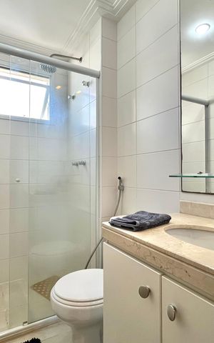 Apartamento à venda com 173m², 3 quartos e 3 vagas Apartamento à venda com 173m², 3 quartos e 3 vagasBanheiro da Suíte 1