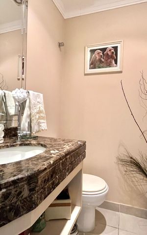 Apartamento à venda com 173m², 3 quartos e 3 vagas Apartamento à venda com 173m², 3 quartos e 3 vagasLavabo