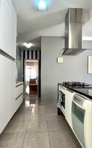 Apartamento à venda com 173m², 3 quartos e 3 vagas Apartamento à venda com 173m², 3 quartos e 3 vagasCozinha