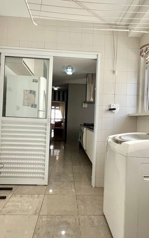Apartamento à venda com 173m², 3 quartos e 3 vagas Apartamento à venda com 173m², 3 quartos e 3 vagasÁrea de Serviço