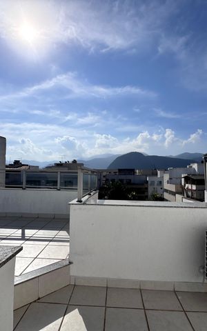 Apartamento para alugar com 254m², 3 quartos e 2 vagas Apartamento para alugar com 254m², 3 quartos e 2 vagasTerraço