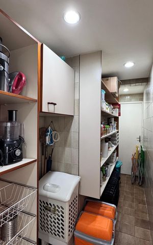 Apartamento para alugar com 254m², 3 quartos e 2 vagas Apartamento para alugar com 254m², 3 quartos e 2 vagasCozinha