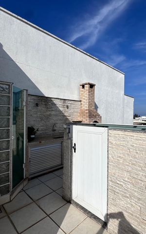 Apartamento para alugar com 254m², 3 quartos e 2 vagas Apartamento para alugar com 254m², 3 quartos e 2 vagasTerraço