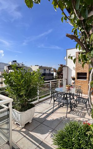 Apartamento para alugar com 254m², 3 quartos e 2 vagas Apartamento para alugar com 254m², 3 quartos e 2 vagasVaranda