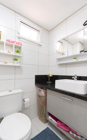 Apartamento à venda com 53m², 2 quartos e 1 vaga Apartamento à venda com 53m², 2 quartos e 1 vagaBanheiro
