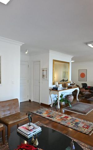 Apartamento à venda com 191m², 3 quartos e 4 vagasSala