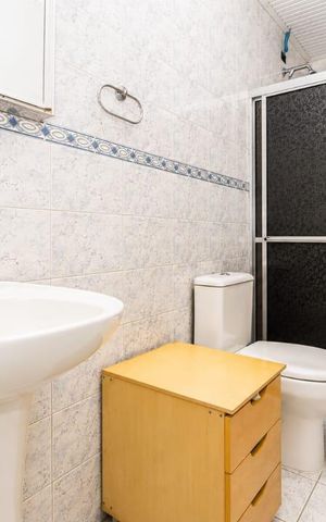 Casa para alugar com 275m², 4 quartos e 2 vagas Casa para alugar com 275m², 4 quartos e 2 vagasBanheiro