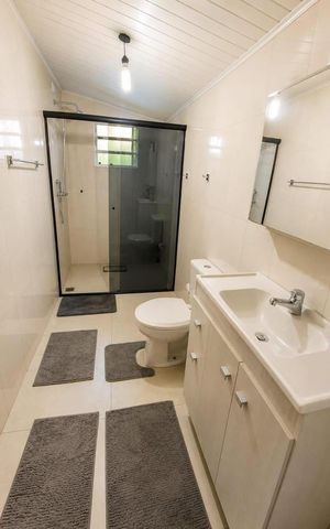 Casa para alugar com 275m², 4 quartos e 2 vagas Casa para alugar com 275m², 4 quartos e 2 vagasBanheiro
