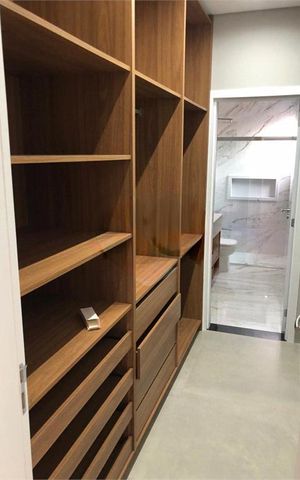 Casa de condomínio à venda com 160m², 3 quartos e 4 vagas